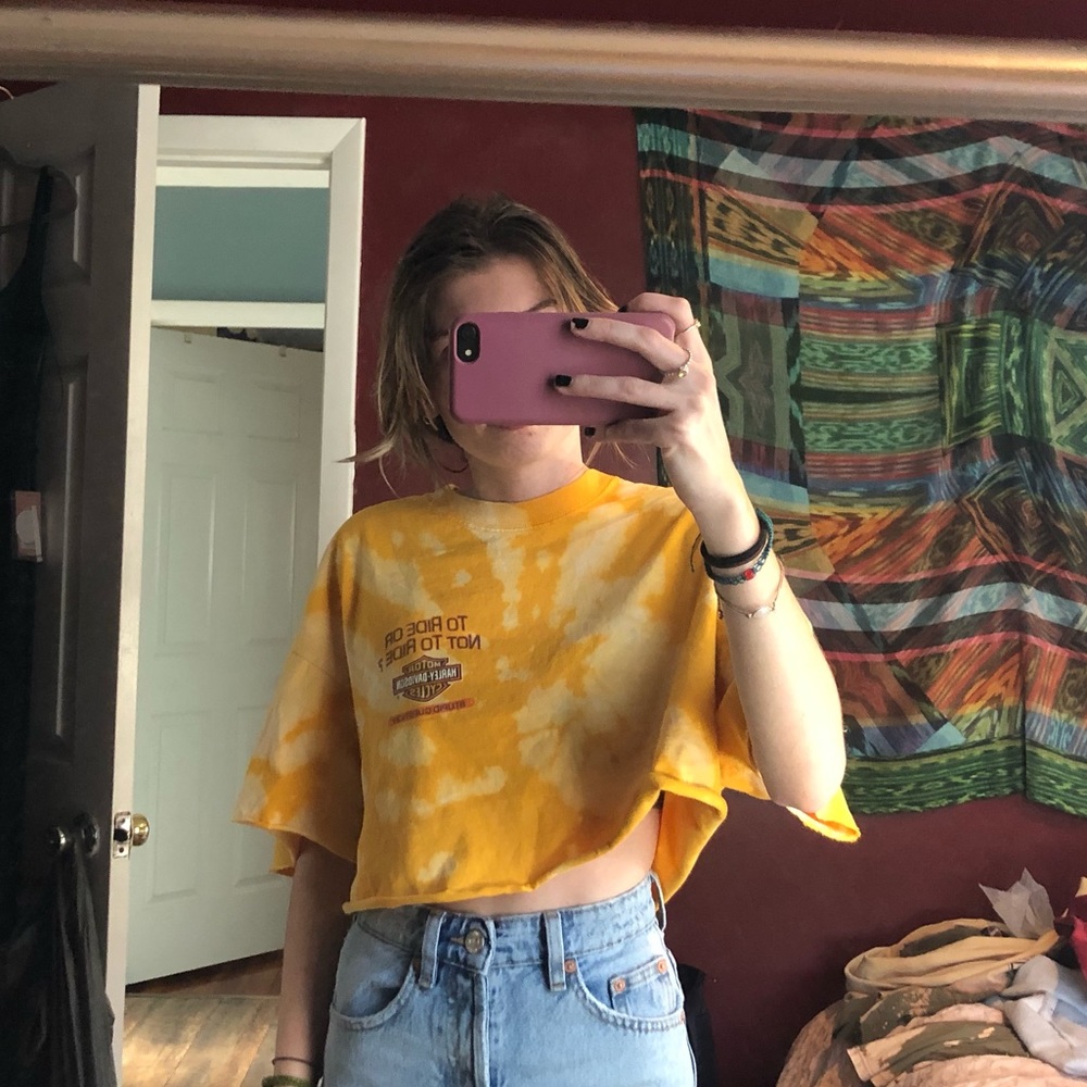 ✨✨SOLD✨✨harley davidson distressed top